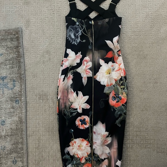 Ted Baker Carpa Opulent Bloom Bodycon Black Floral Pencil Dress - Picture 6 of 9